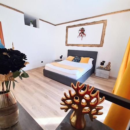 Appartamento Luxury Flat In Center By The Sea Bari Esterno foto