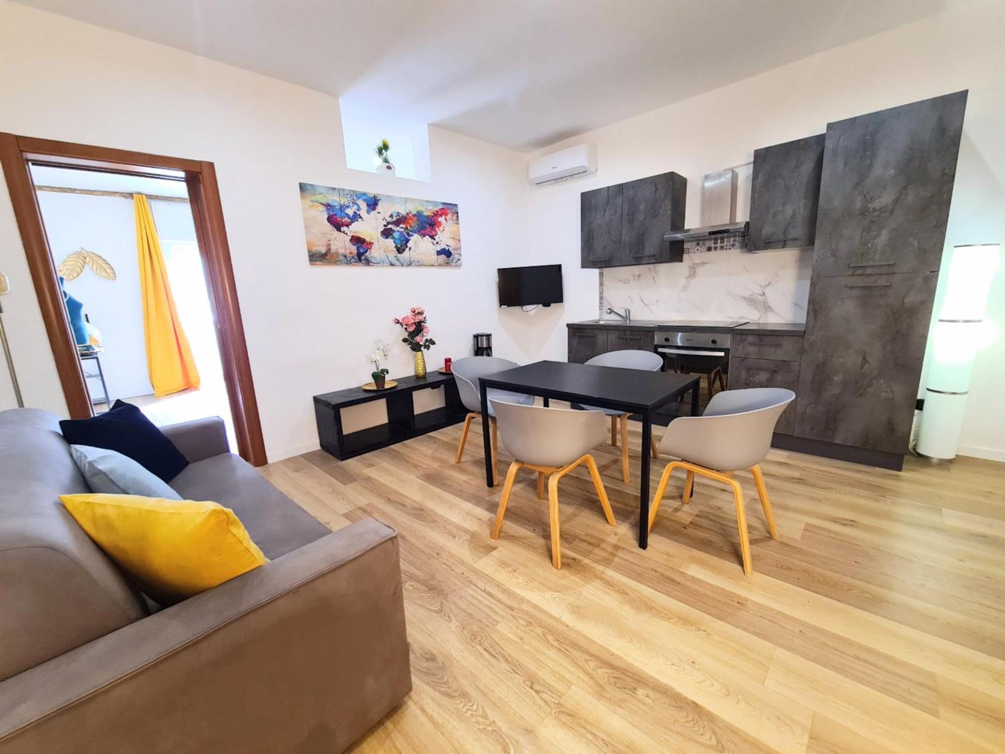 Appartamento Luxury Flat In Center By The Sea Bari Esterno foto